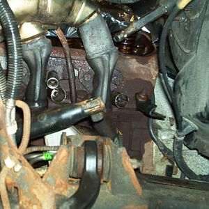 5-31-04-Disconnected_steering_shaft