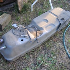 96 5.0l 4 door tank