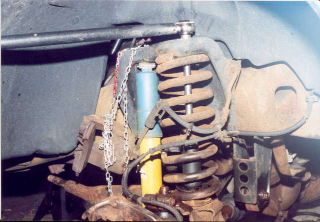 18205Coil_Spring_removal_WEB.jpg