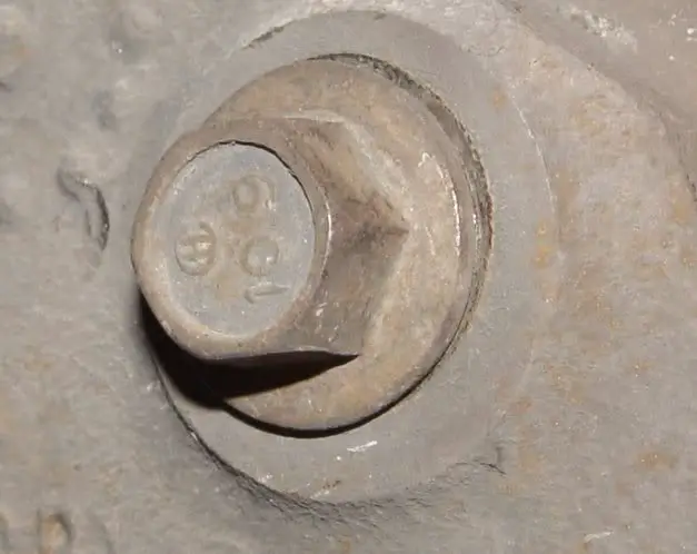 03055boltcrop.jpg