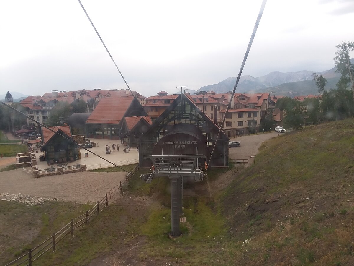 11 Coming into Mountain station.jpg