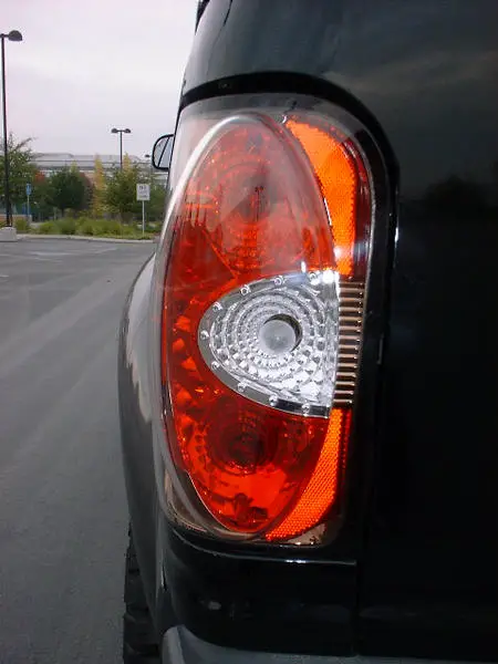 150l_tail1.jpg