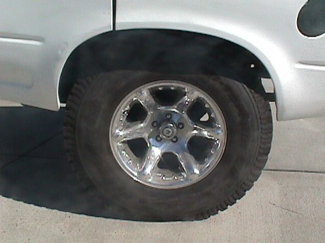 15272left_rear_stuff_on_forklift.jpg