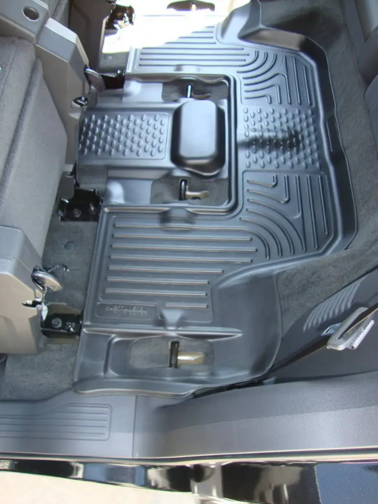 19761_2011Explorer3rdseatliner3.jpg