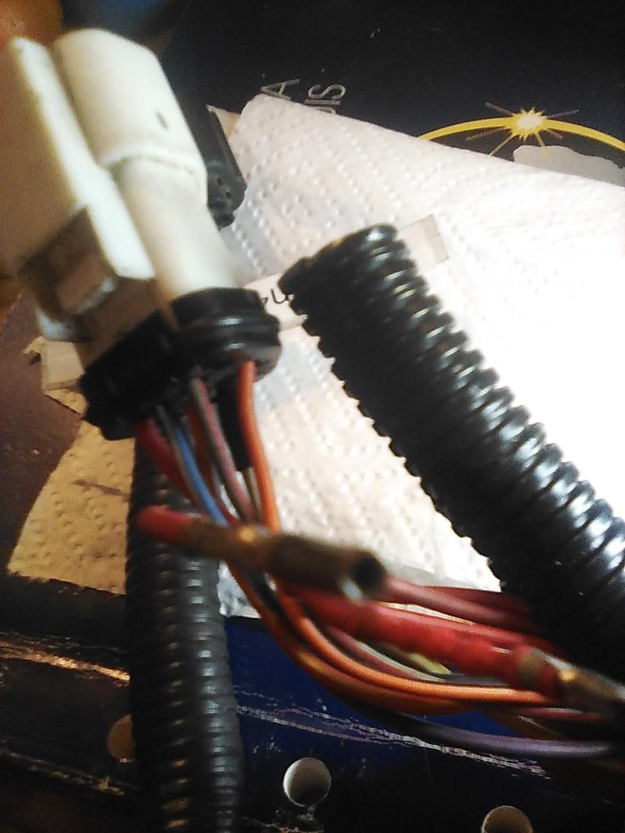 1997mm c180 connector.jpg