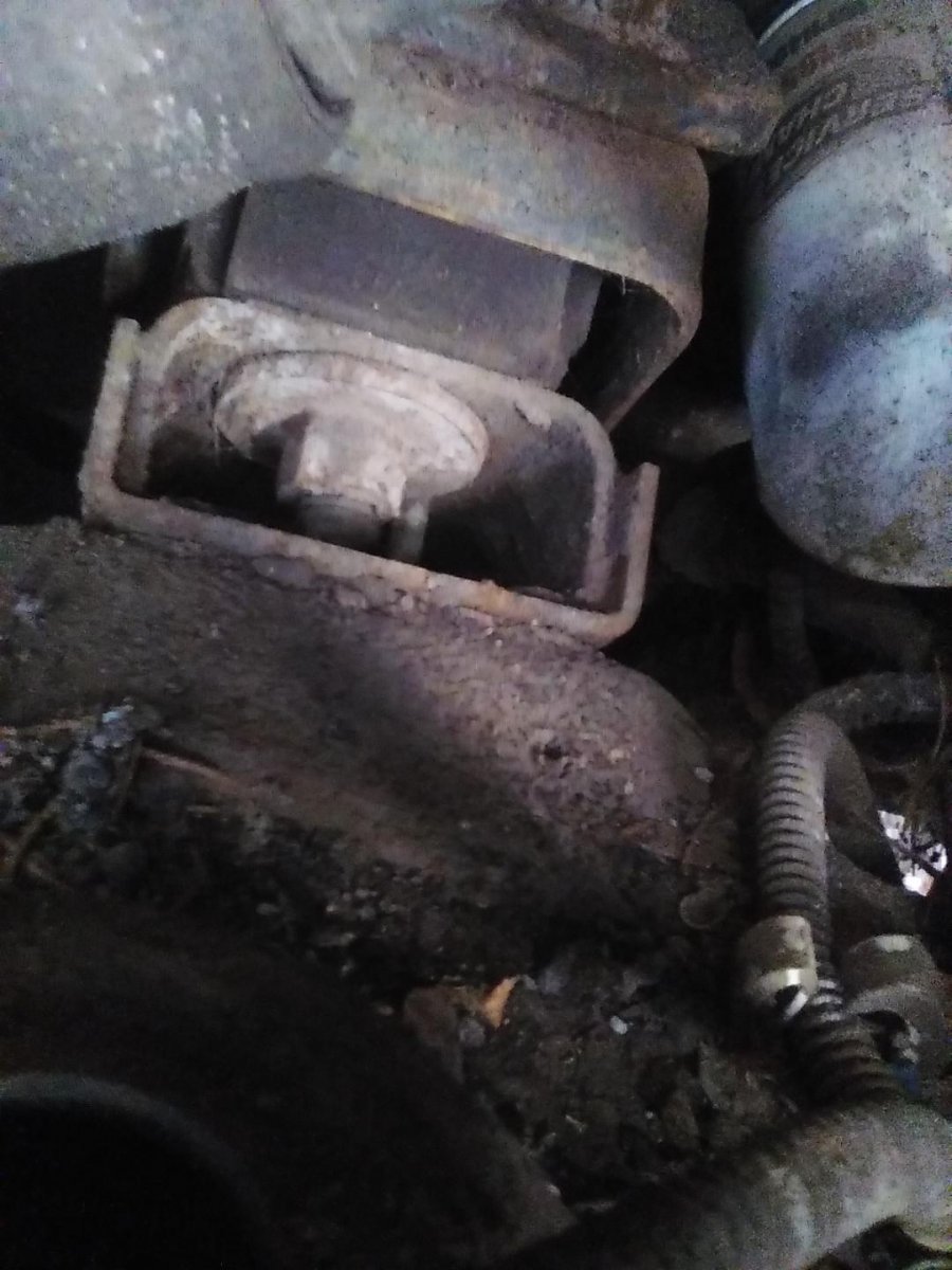1999Ranger3.0lhrubbermount&bracket.jpg