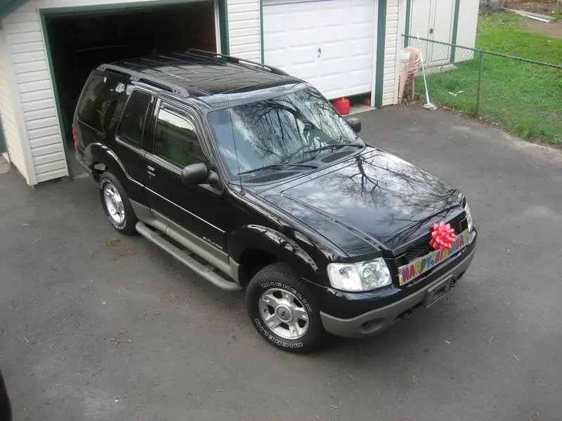 2001FordExplorerSport001.jpg