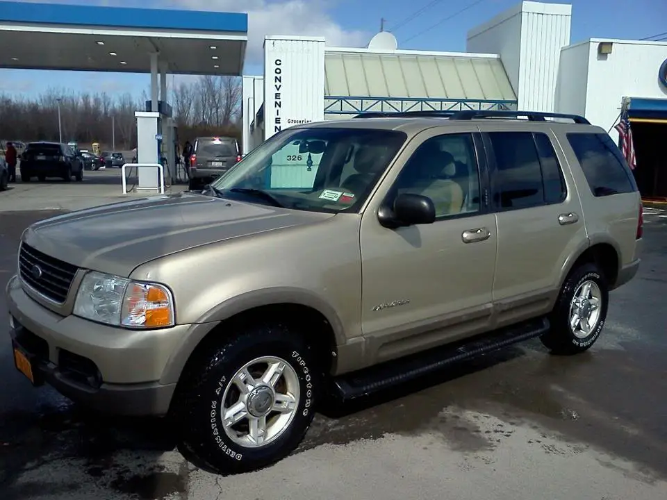2002ExplorerDriverFront.jpg
