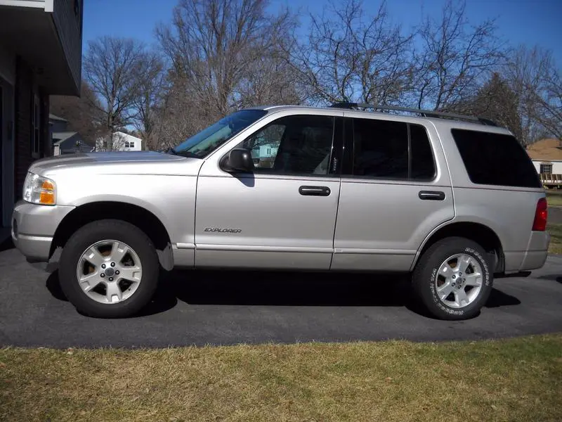 2004 Explorer.jpg