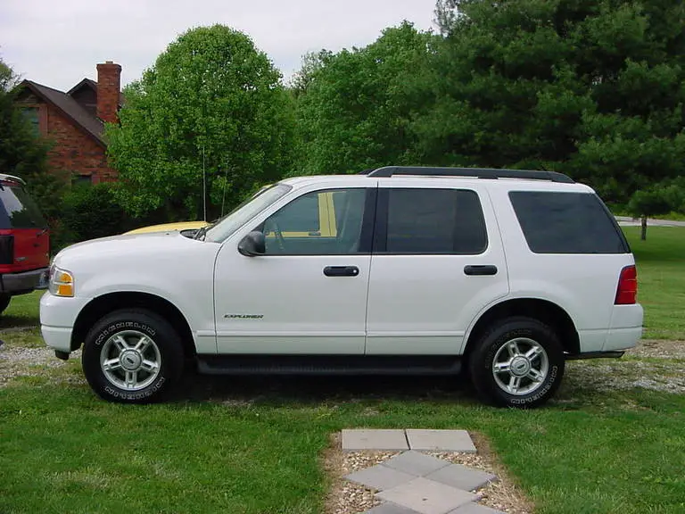 2005Explorer1.jpg