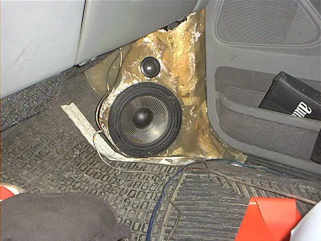 2150old_right_kick.jpg