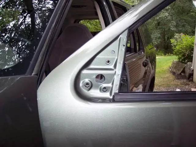 2dPullMirrorOutAwayFromDoor.jpg