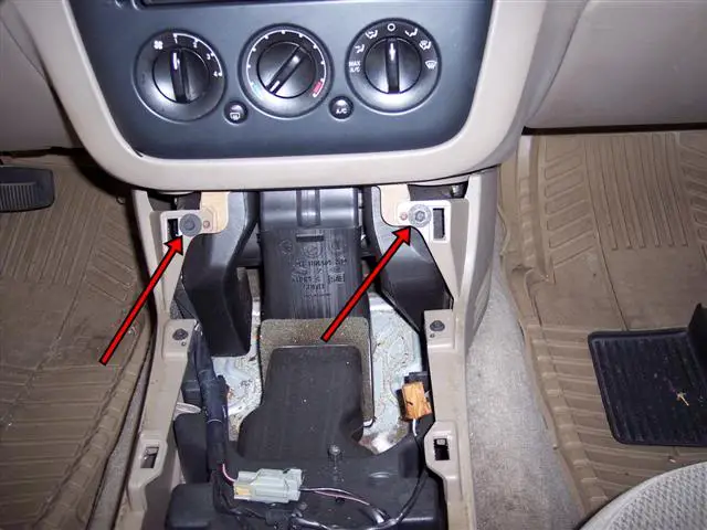 2dRemove2frontscrews.jpg