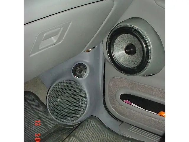 3661passenger_side_kickpanel.jpg