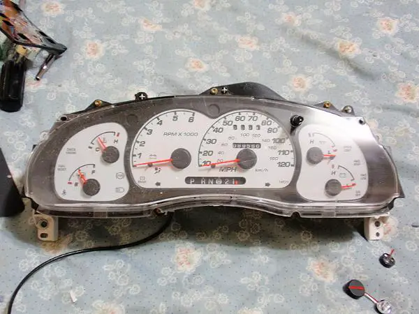 39819-new-sport-trac-cluster.jpg