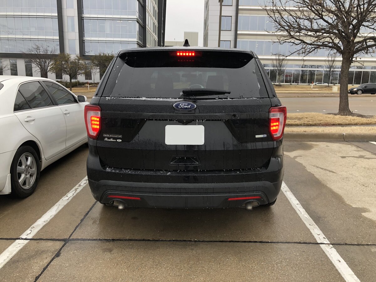 2017 ford explorer clearance tail light