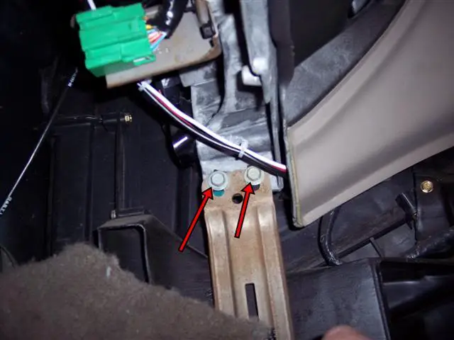 4bRemove2topscrews.jpg