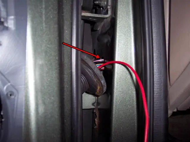 4kFeedWireThruHoleINtoCabin.jpg