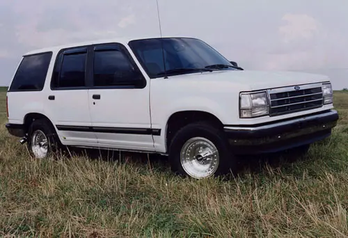 8264btrs_x_passenger_side_grass_new.jpg