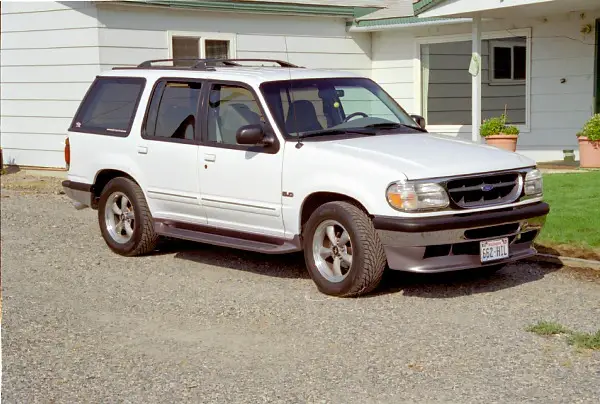 8426explorer003.jpg