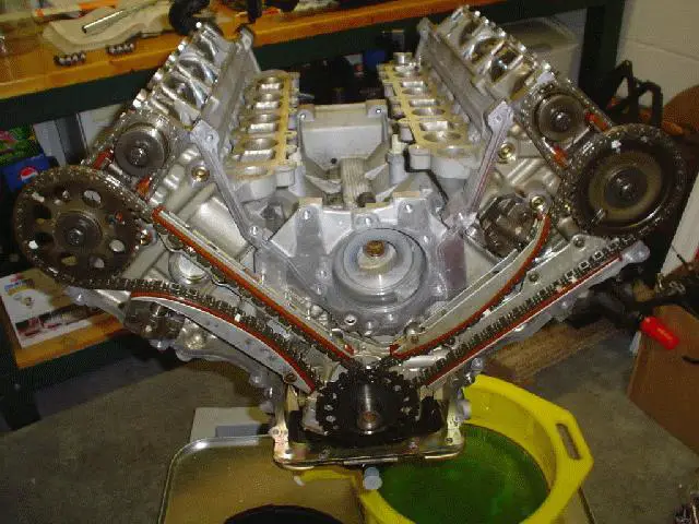 97DOHC4_6.jpg