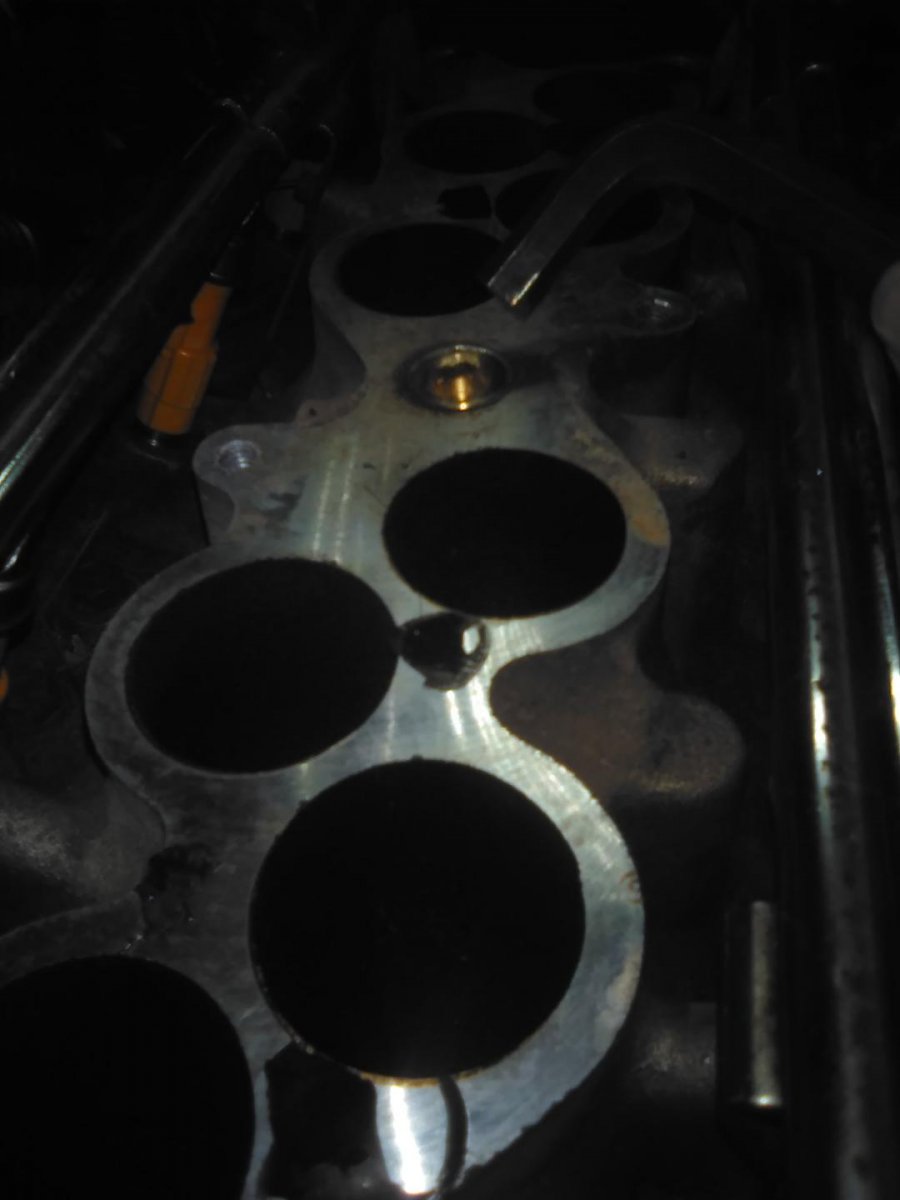 97mm lower intake plugged.jpg