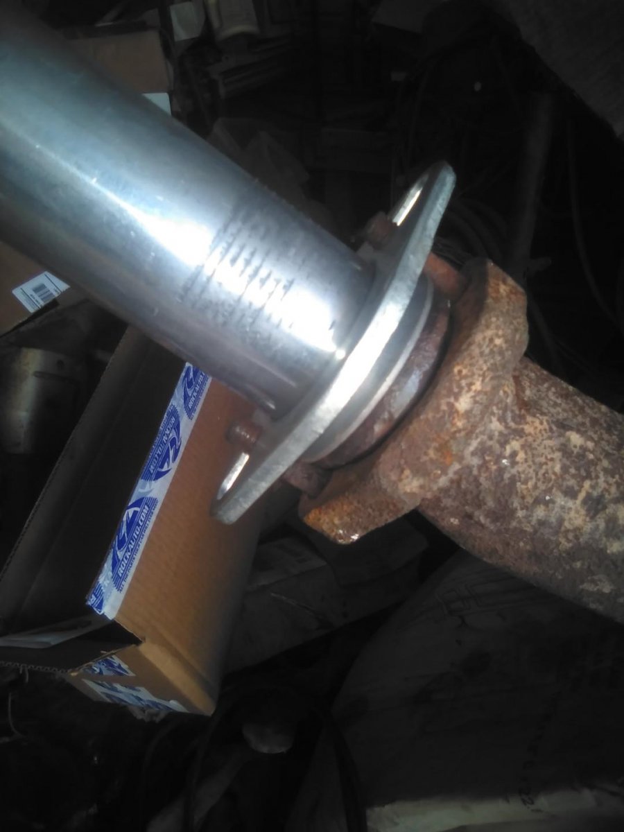 97mm rh pipe and man fitted.jpg