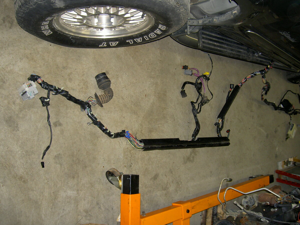 99LeftInnereWiring.JPG