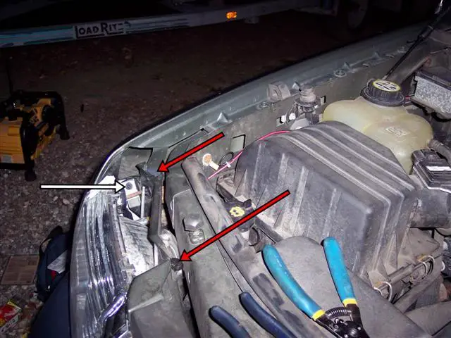 9lRemoveHeadlightTurnSignal.jpg