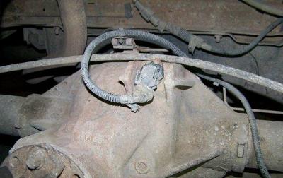 abs_sensor_rearaxle.jpg