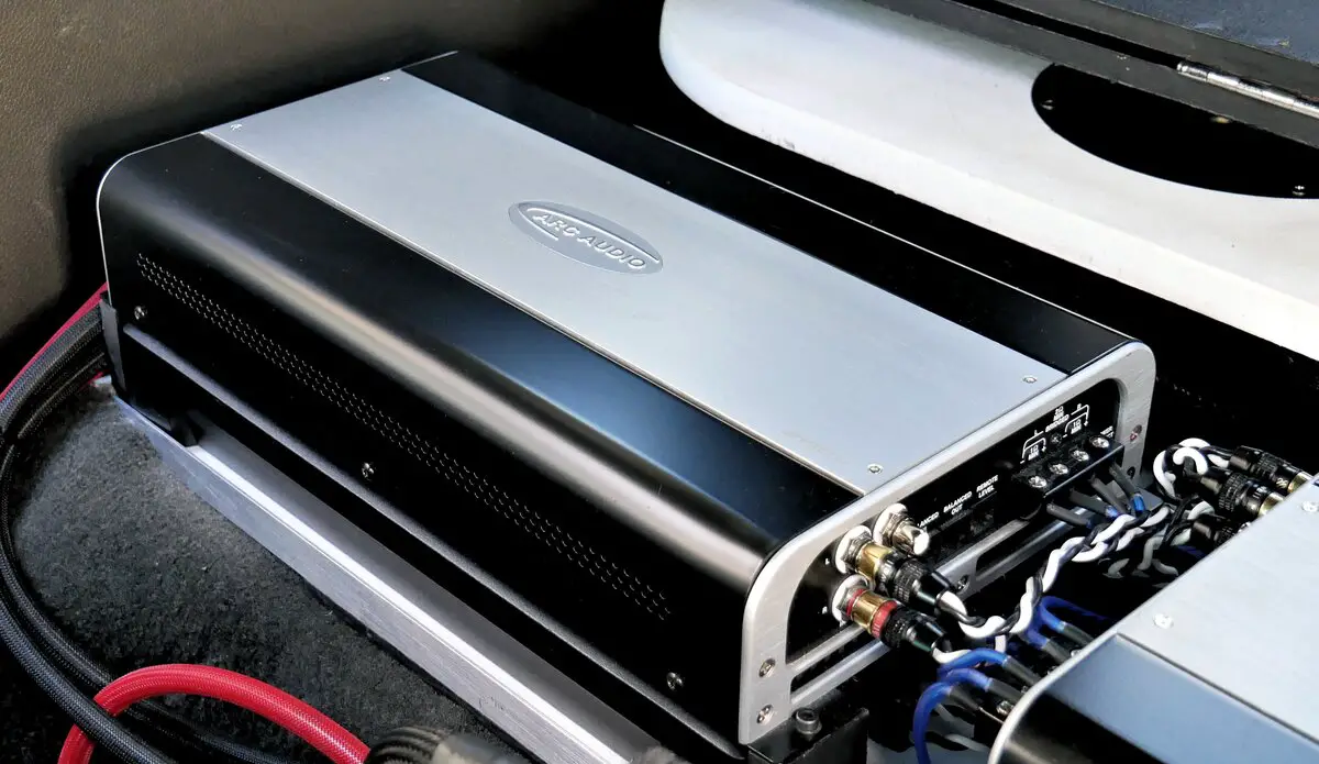 Amplifier.JPG