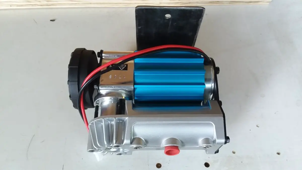 arb pump on bracket 1.jpg
