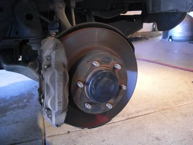 axletubebolt.jpg
