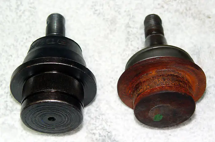 ball_joints_lower_compared_.jpg