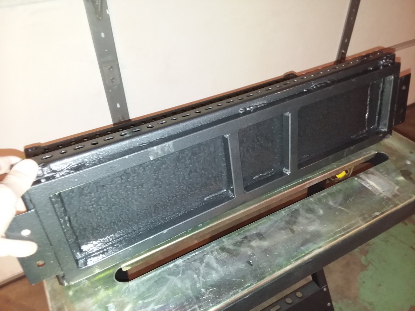 Batt tray under.jpg