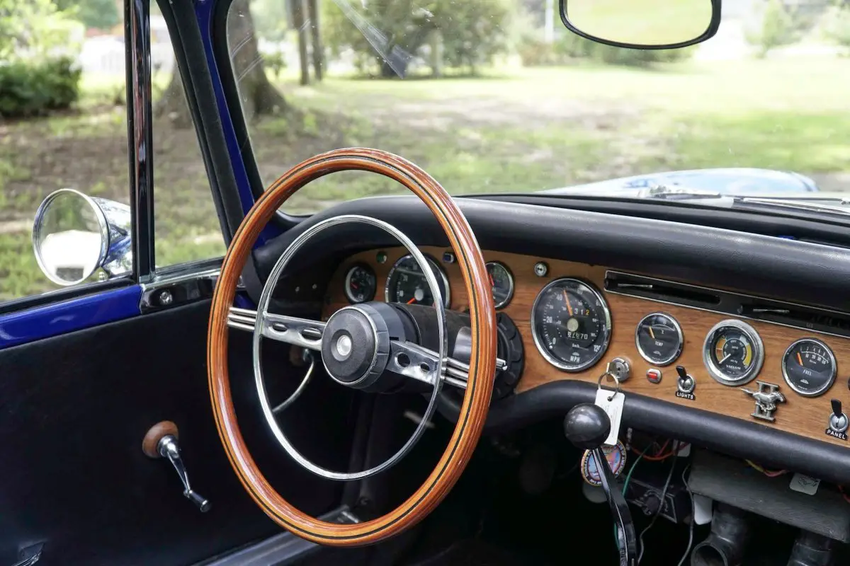 Blue Boys GT Steering wheel and Dash    651.jpeg