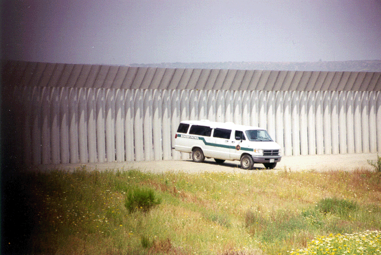 border-2001-9.gif