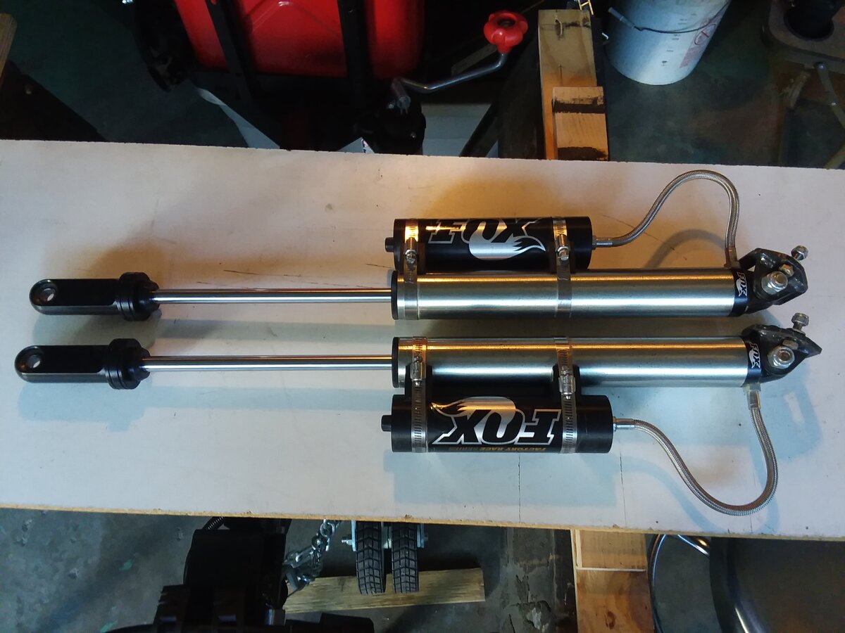 Both Rear Fox 2 in eyelets installed.jpg