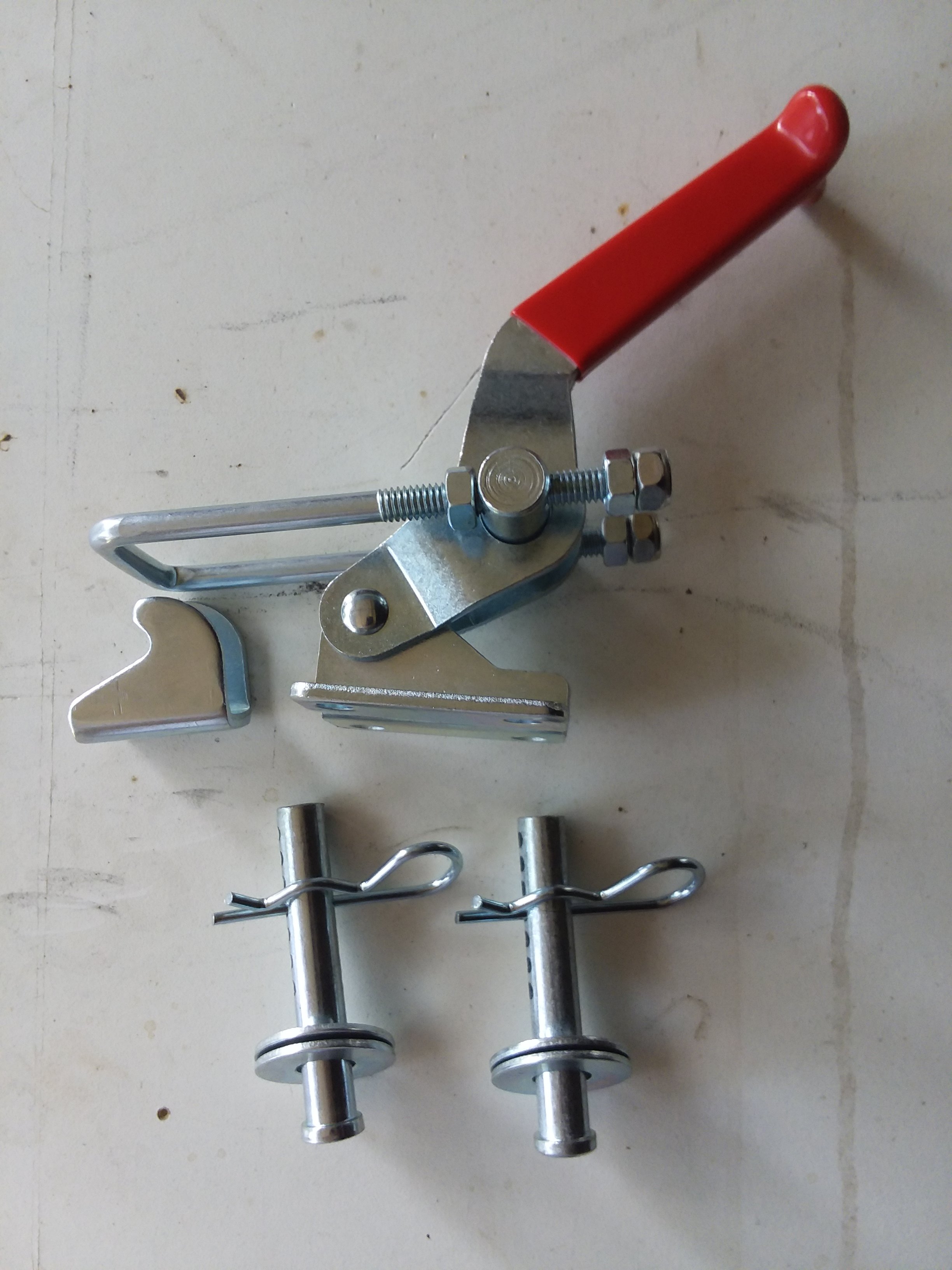 box mounting hardware.jpg