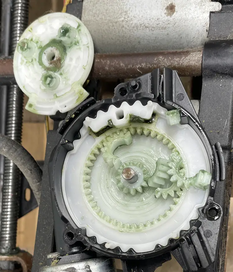 Broken Lumbar Gears.jpg