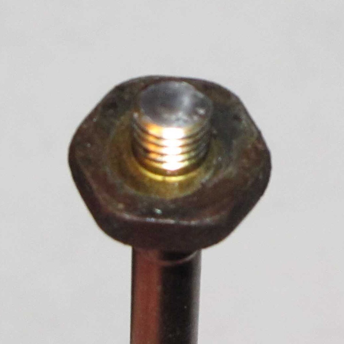 broken_bolt.jpg