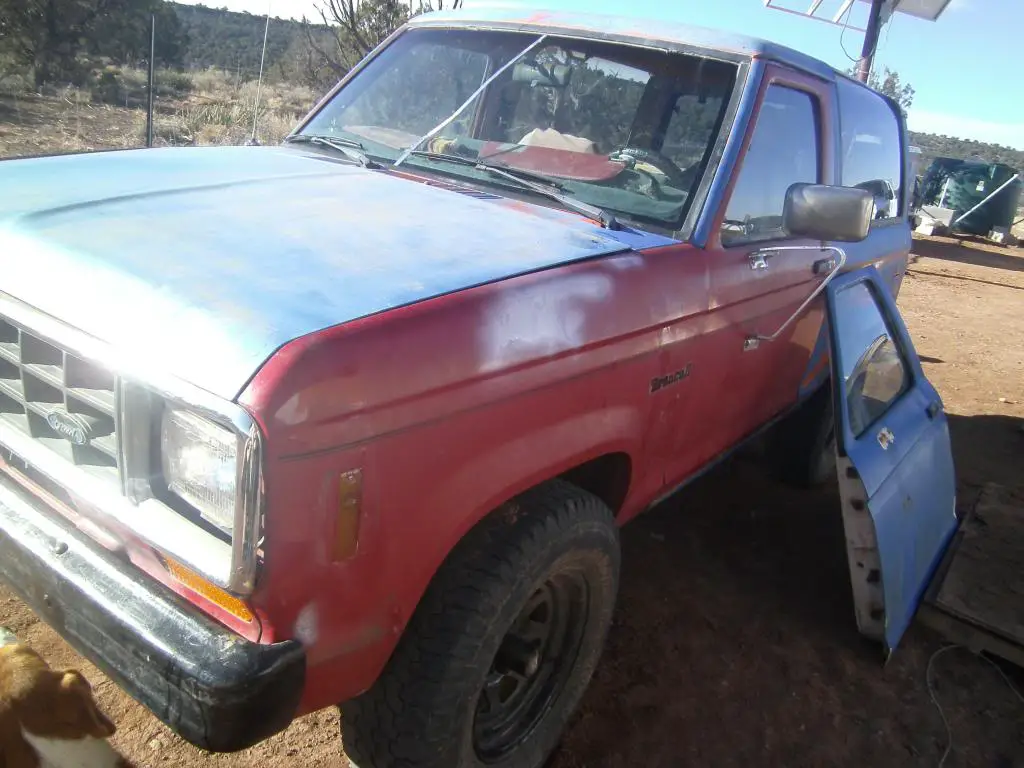 Bronco2fendershoodandbabymoon1_zps5fe76cdb.jpg