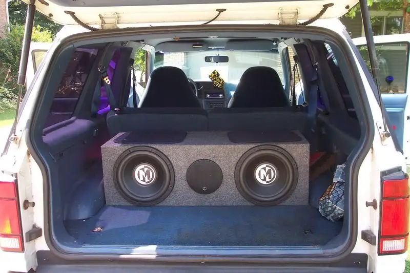 car2.jpg
