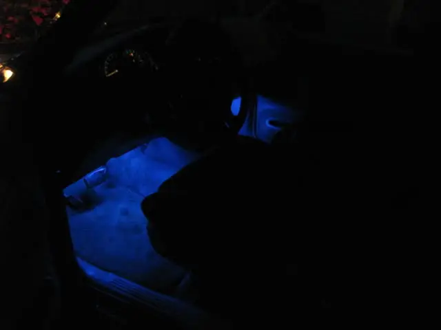 car2.jpg