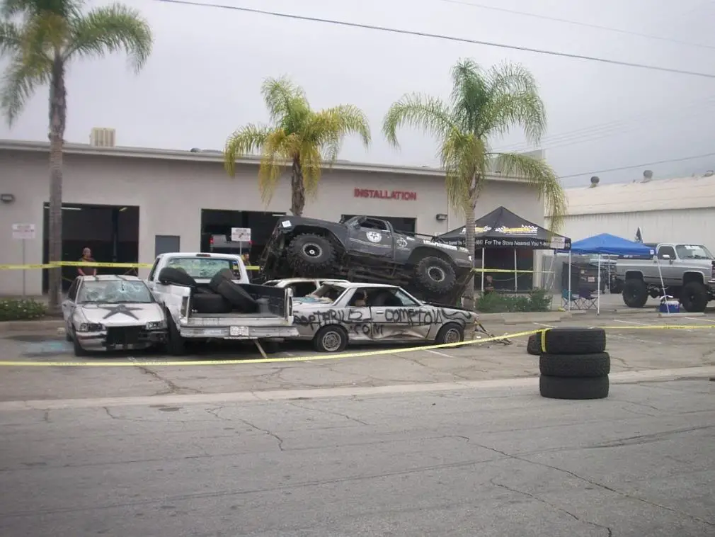 Carcrush5-10-08004.jpg