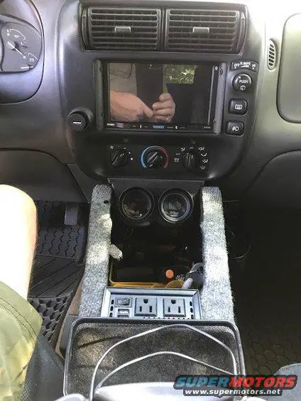 center-consul-n-dash.jpg