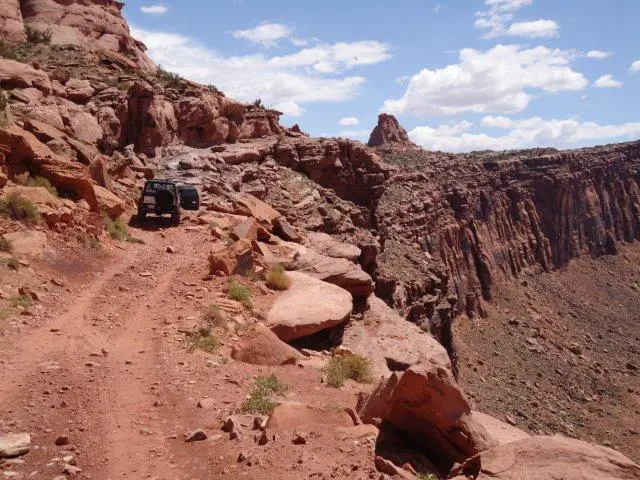 Cliffhanger ObstacleSM.jpg