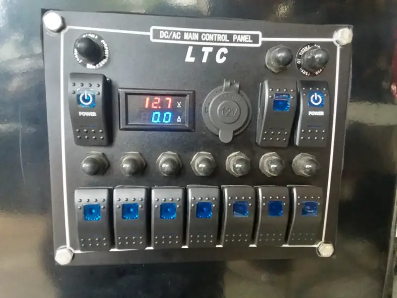 control panel volt meter on.jpg