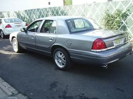 crownvic009.jpg