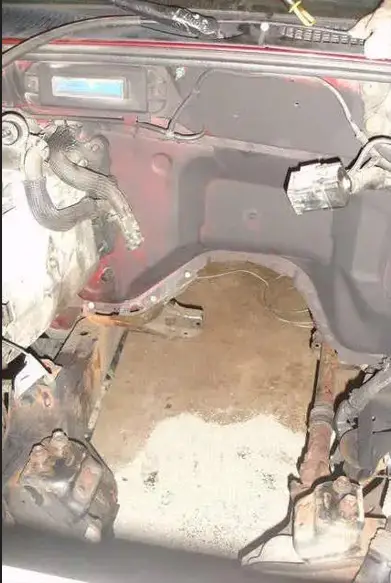 cw78-98enginebay.PNG